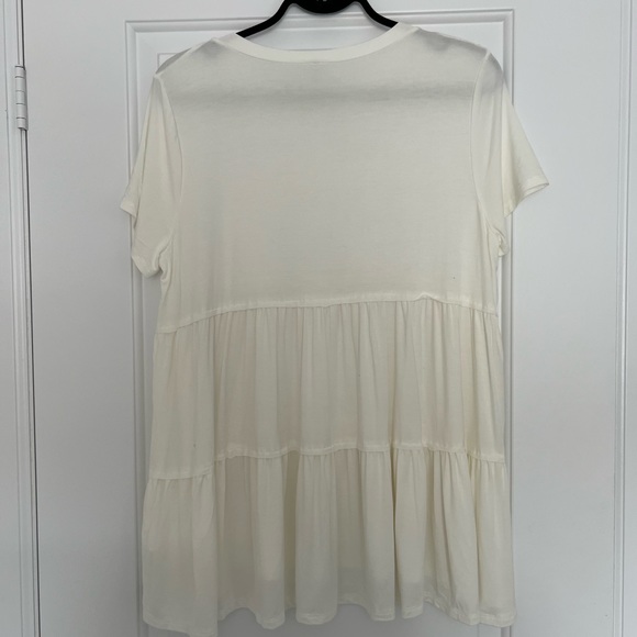 BEESON RIVER Size XL Maternity Top with Ruffle Design and Lots of Stretch - Picture 2 of 4